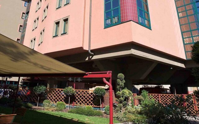 ibis Budapest Heroes Square