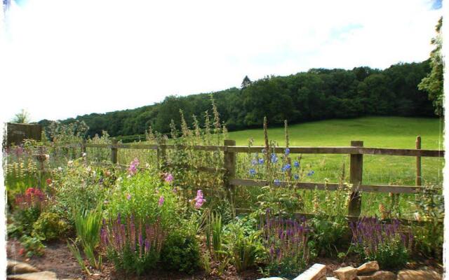 Wood Cottage Bed And Breakfast