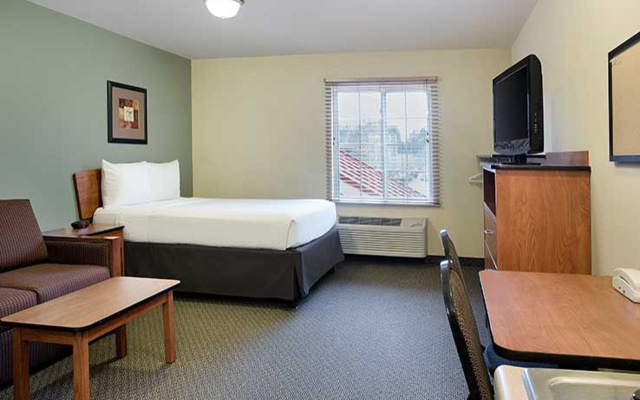 WoodSpring Suites Richmond West I-64