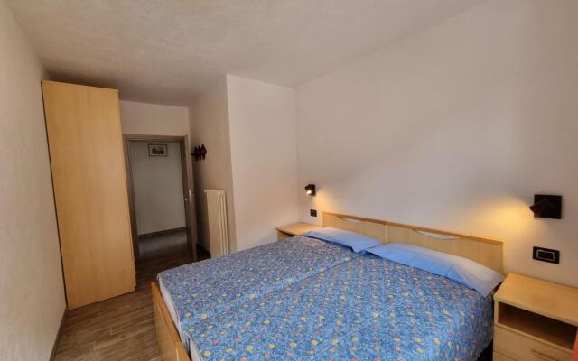 Adriana - -424 Adriana