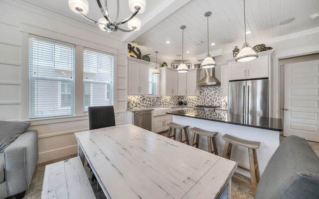 Aqua Paradise by Five Star Properties