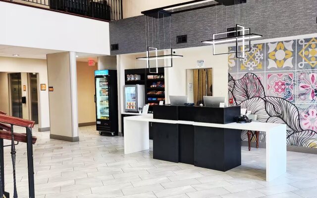 Comfort Suites Lake George