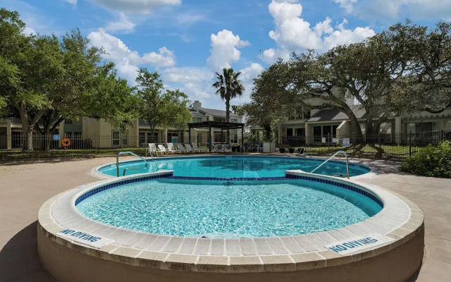 Rockport Racquet and Yacht Club