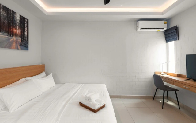 Luxury Pool Villa 6BR