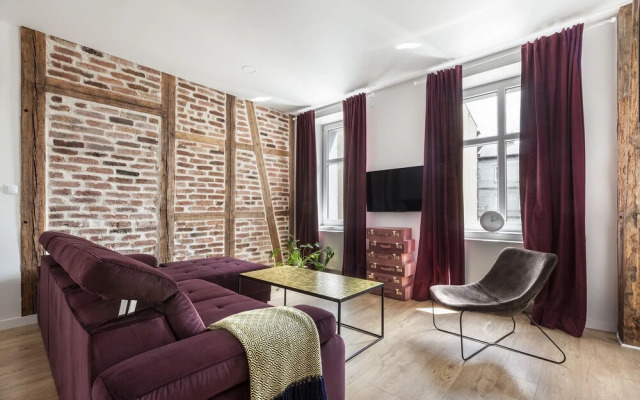 Cinema Hostel & Apartments
