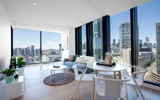 Central Melbourne 2br2bt APT on Collins St+parking