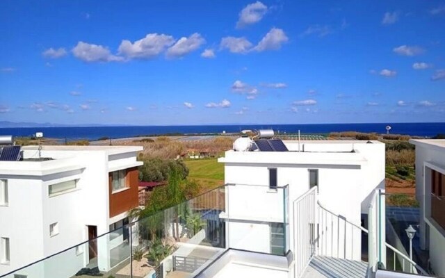 Beautiful Detached Modern Villa With Pool