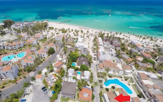 Deluxe E2, 2 Br, Sea View, Pool, Roof Terrace