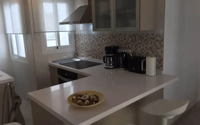 Near Beach 2-bed Apartment in Centrum Fuengirola