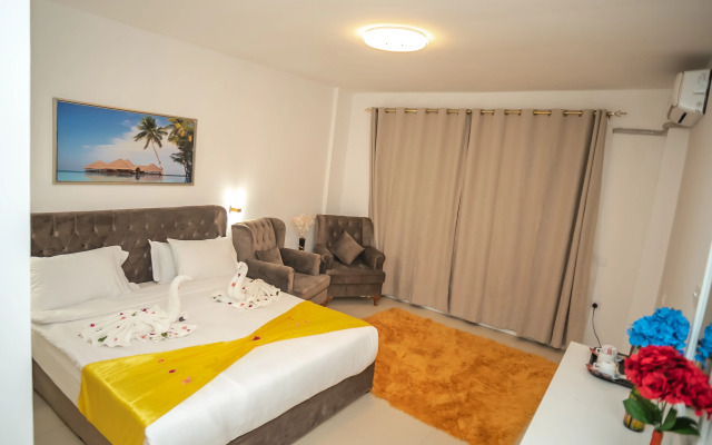 Canary Golden Hotel