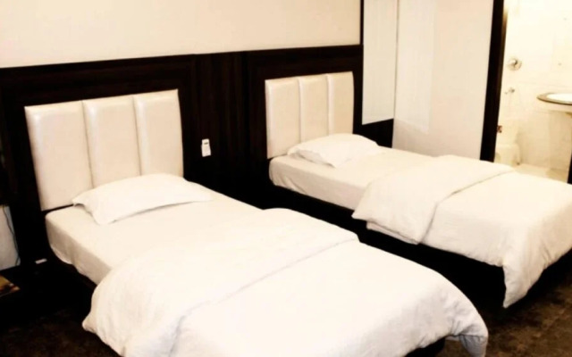 Hotel Kimaya