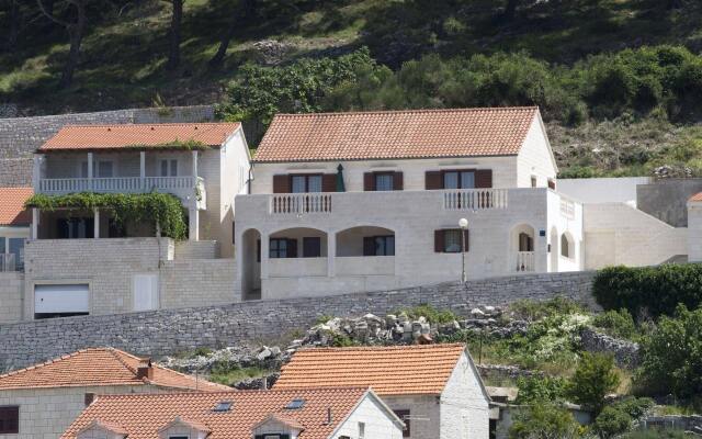 Apartments Pucisca