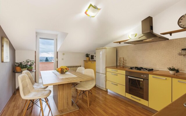 Amazing Home in Fazana With Wifi and 2 Bedrooms