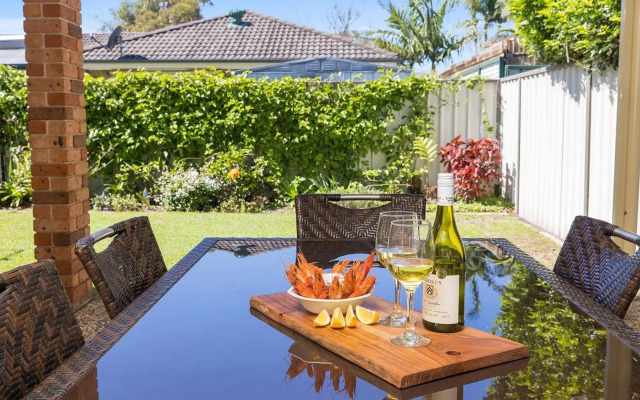 Whitesands Hideaway - STAY three PAY two