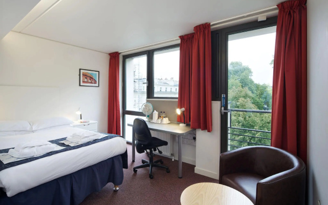 Imperial College London Princes Garden - Image 5