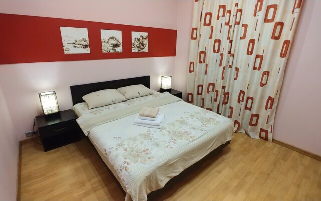 Lux. Two bedrooms. 17 Baseina St. Centre of Kiev