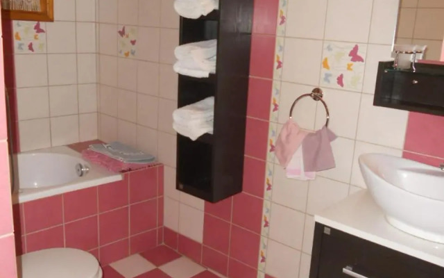 Sarafis Guesthouse