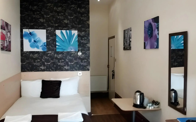 Tony's House Hotel
