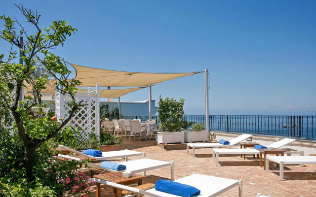 Relais Maresca Luxury Small Hotel