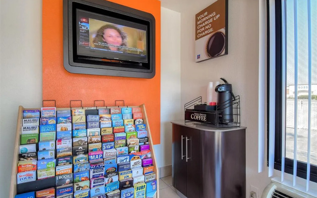 Motel 6 Los Angeles - Harbor City