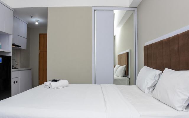 Comfort Studio at LRT City Jatibening Apartment