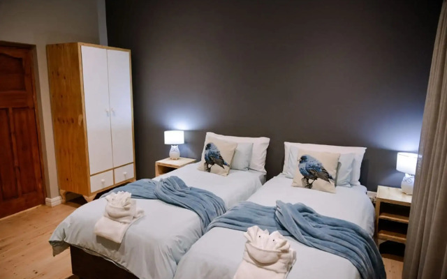 Two Fat Owls Guesthouse