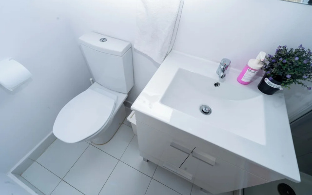 2 Bedroom Apartment Located Heart of Lisbon City