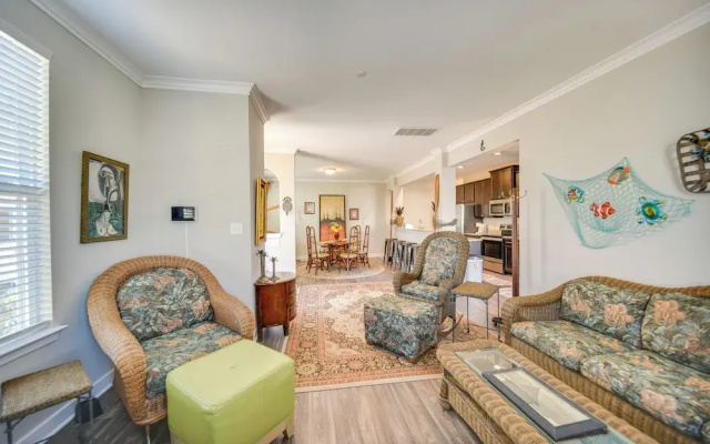 Hampton Condo: By Convention Center & Coliseum!