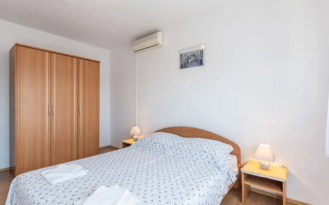 Charming Trogir Apartments With Balcony