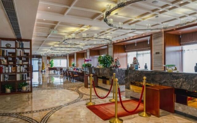 Maison New Century Hotel