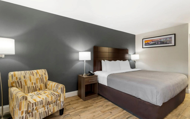 Quality Inn & Suites St Augustine Beach Area