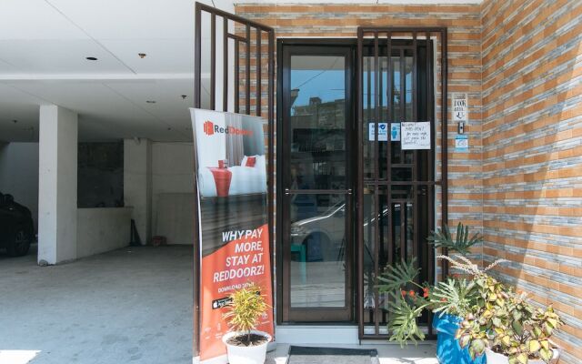 RedDoorz @ DBuilders Rooms Ph2 Taguig