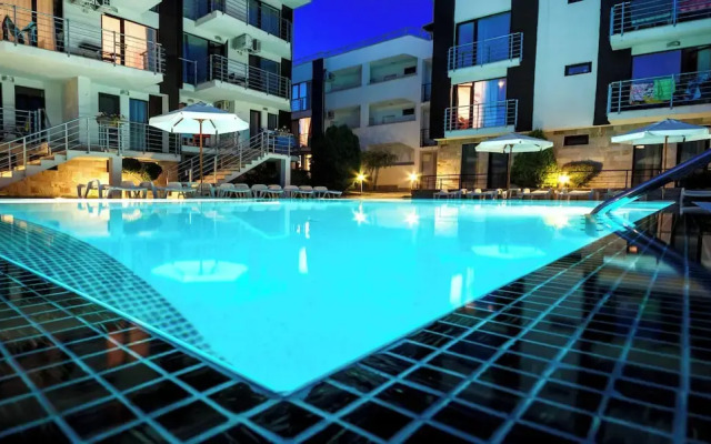 New Line Village Apartments, up to 4 Guests