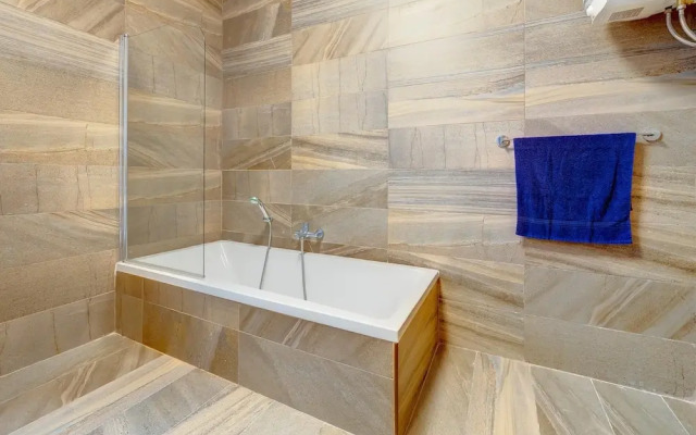 Modern 2BR Apartment in Central St Julian s