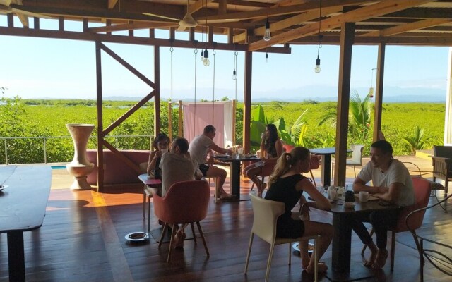 Villa F&B