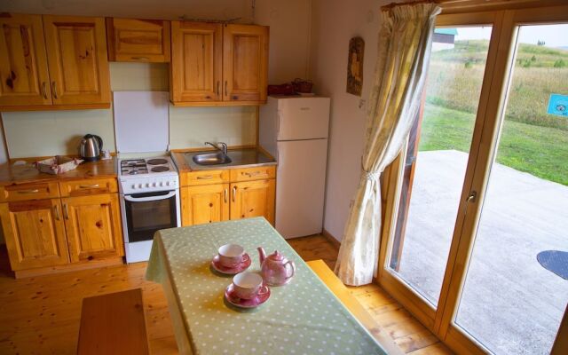 2 Bedroom Holiday Chalet With Views + Log Fire