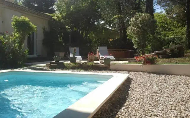 Villa Thermae . Pont du Gard