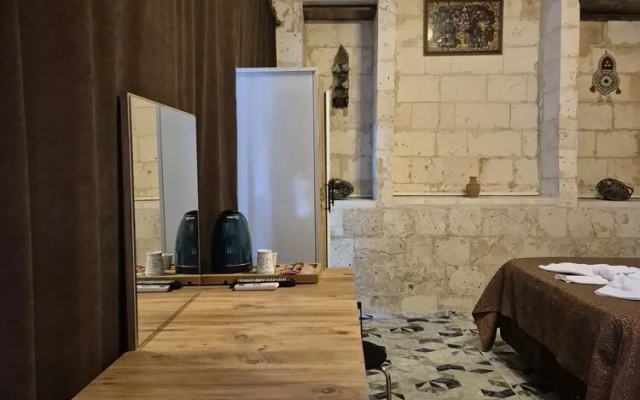 Şanliruha Konukevi ve Sira Geceleri