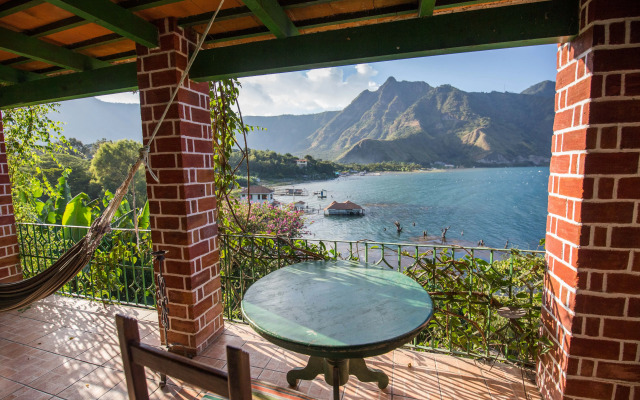 Eco Hotel Uxlabil Atitlan