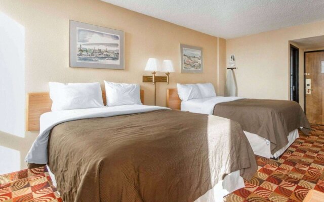 Howard Johnson-Sheboygan