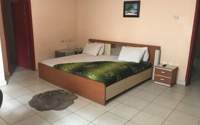 Meadway Luxury Hotels