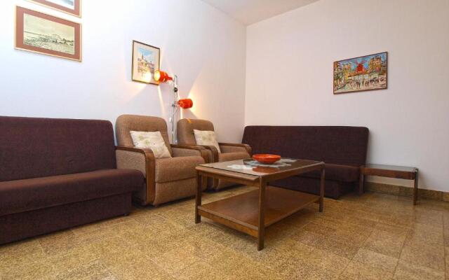 House Anka 1185