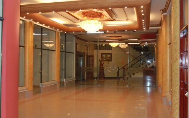 Golden Palace Hotel