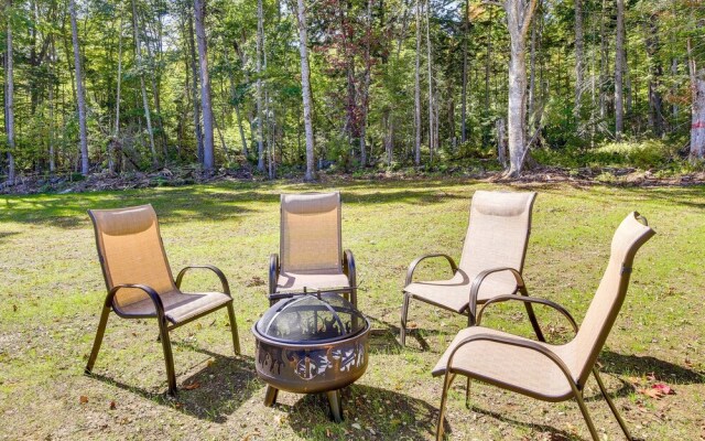 Cozy Camden Cottage w/ Fire Pit & Trail Access