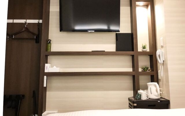 Namba Minami Crystal Hotel