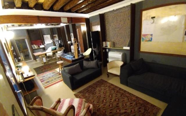 Studio Apartment San Marco 1825 fully sanitzd