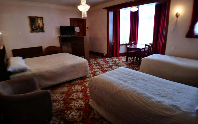 Motel Mayfair on Cavell – Guest Rooms – West Hobart