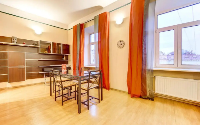 Rinaldi at Moskovsky 18