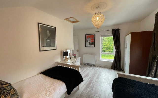 Rosebank Apartment no 3