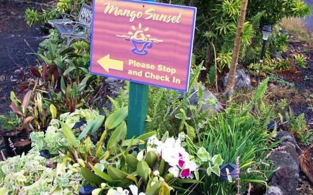 Mango Sunset Bed and Breakfast